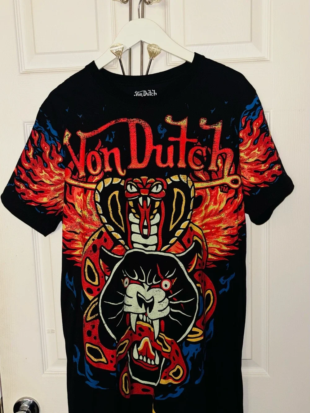 Von Dutch Women’s Graphic Tee - Picture 1 of 4